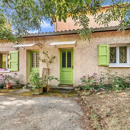 Les Iris Apartment